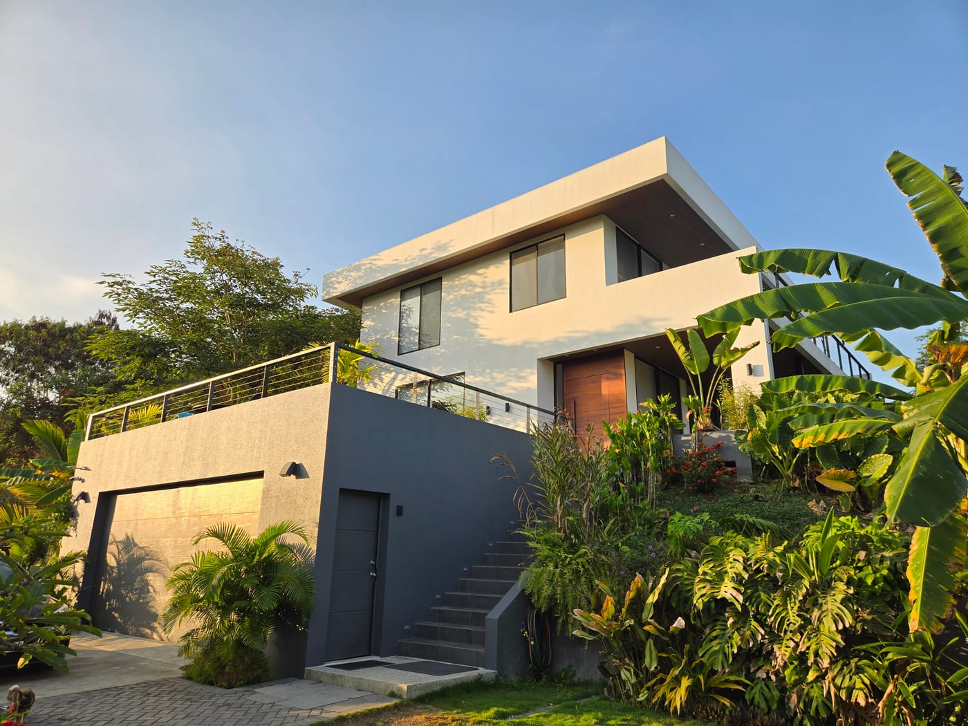 A private hillside compound tucked into the green valley behind Olón — minutes from the ocean.